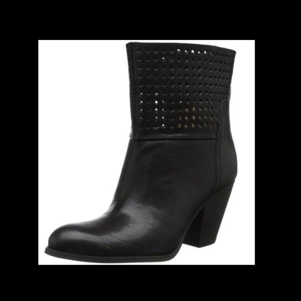 Nine West Womens HIPPY CHIC Leather Round Toe Ankle Fashion Boots